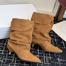 代购级 Isabel Marant 伊莎贝尔 26ss 尖头细跟短靴 一脚蹬细跟短靴,麟片皮孔点缀短靴腰身,时尚感满满 代购级 Isabel Marant 伊莎贝尔 26ss 尖头细跟短靴 一脚蹬细跟短靴,麟片皮孔点缀短靴腰身,时尚感满满