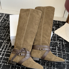 代购级 IsabelMarant 伊莎贝尔 26ss新款短靴长靴 设计显腿细,松紧设计,适合各种纬度! 无任何装饰,简 代购级 IsabelMarant 伊莎贝尔 26ss新款短靴长靴 设计显腿细,松紧设计,适合各种纬度! 无任何装饰,简