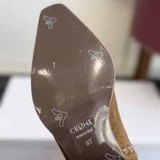 代购级 CELINE思琳最新款褶皱堆堆高筒西部靴 超多明星网红种草 秋冬褶皱堆堆长筒西部靴 属于复古慵懒风 靴筒选用偏柔 代购级 CELINE思琳最新款褶皱堆堆高筒西部靴 超多明星网红种草 秋冬褶皱堆堆长筒西部靴 属于复古慵懒风 靴筒选用偏柔