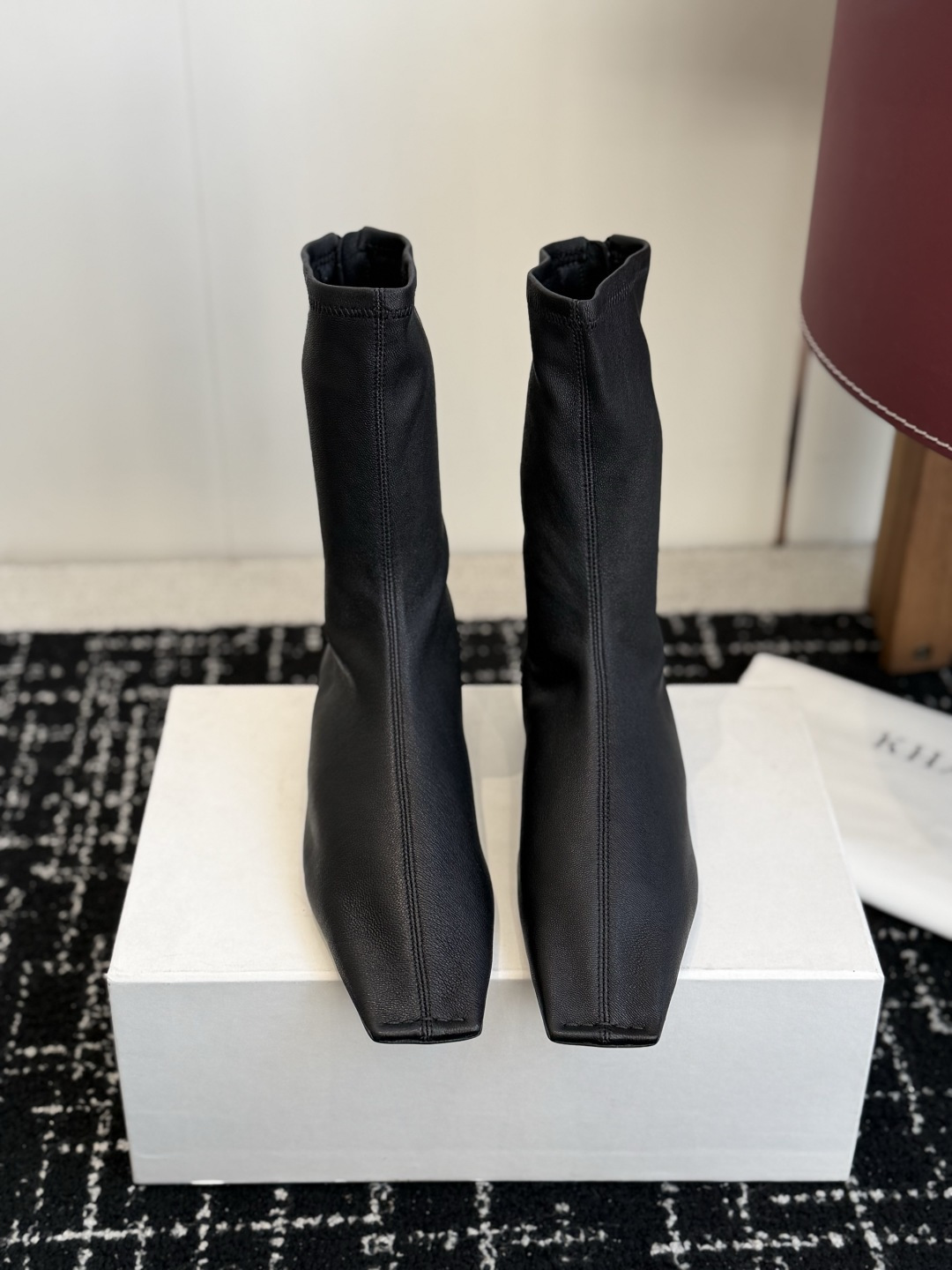 代购级 Khaite  26ss 秋冬新款 短靴 炫酷 弹力靴 这双单品高级感满满 弹力鞋面完完全全就是自带气场 太绝了