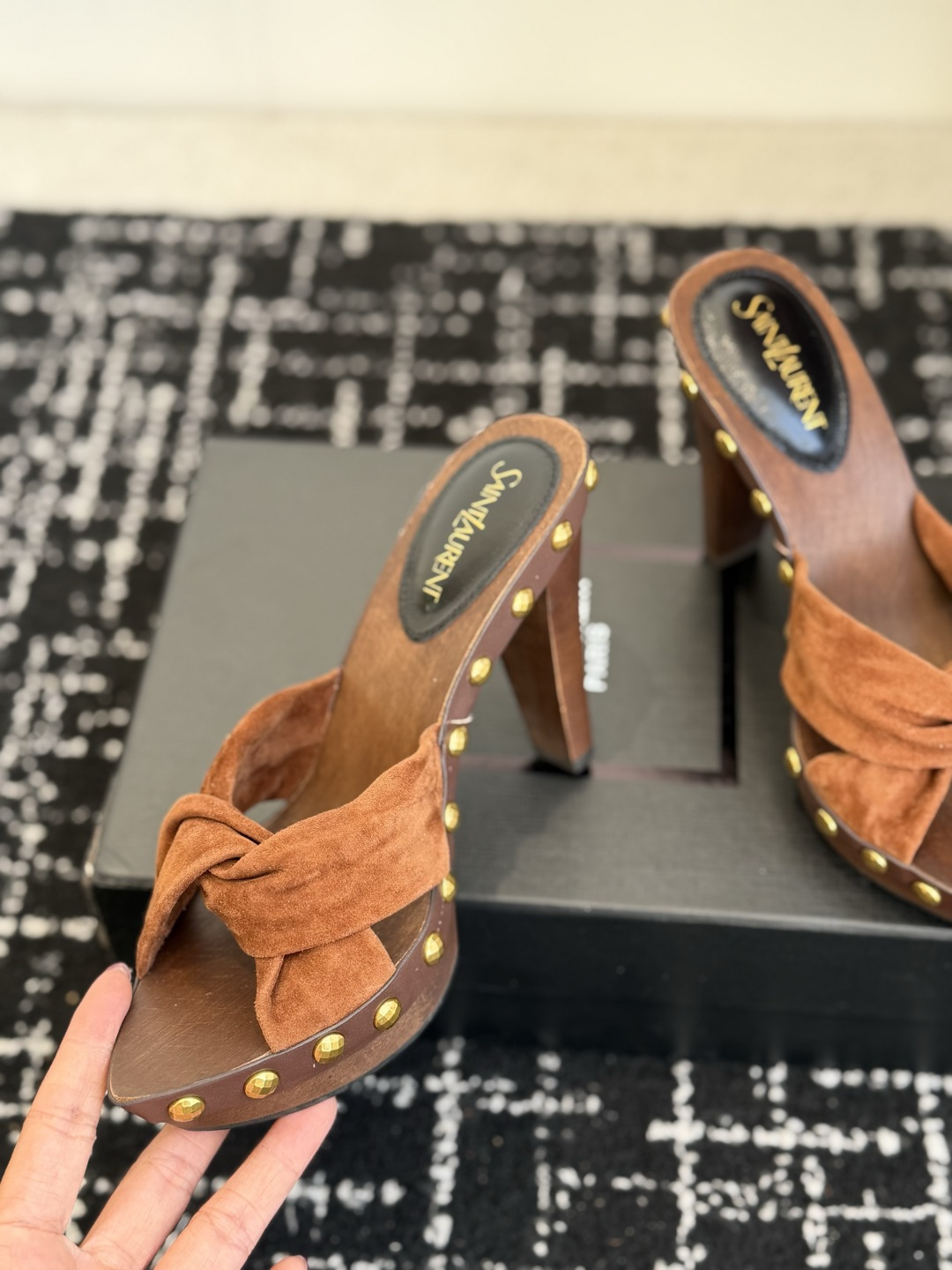 代购级 Saint LaurentYSL 26ss最新走秀时装 水台高跟凉拖鞋 顶级品质 轻奢而不累脚、上脚可随意搭配春