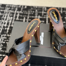 代购级 Saint LaurentYSL 26ss最新走秀时装 水台高跟凉拖鞋 顶级品质 轻奢而不累脚、上脚可随意搭配春 代购级 Saint LaurentYSL 26ss最新走秀时装 水台高跟凉拖鞋 顶级品质 轻奢而不累脚、上脚可随意搭配春