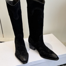 代购级 Celine 赛琳 26ss秋冬新品 复古粗跟 切尔西 尖头 长靴 高靴 骑士靴 塞琳这一季好看的款式真的是很多 代购级 Celine 赛琳 26ss秋冬新品 复古粗跟 切尔西 尖头 长靴 高靴 骑士靴 塞琳这一季好看的款式真的是很多