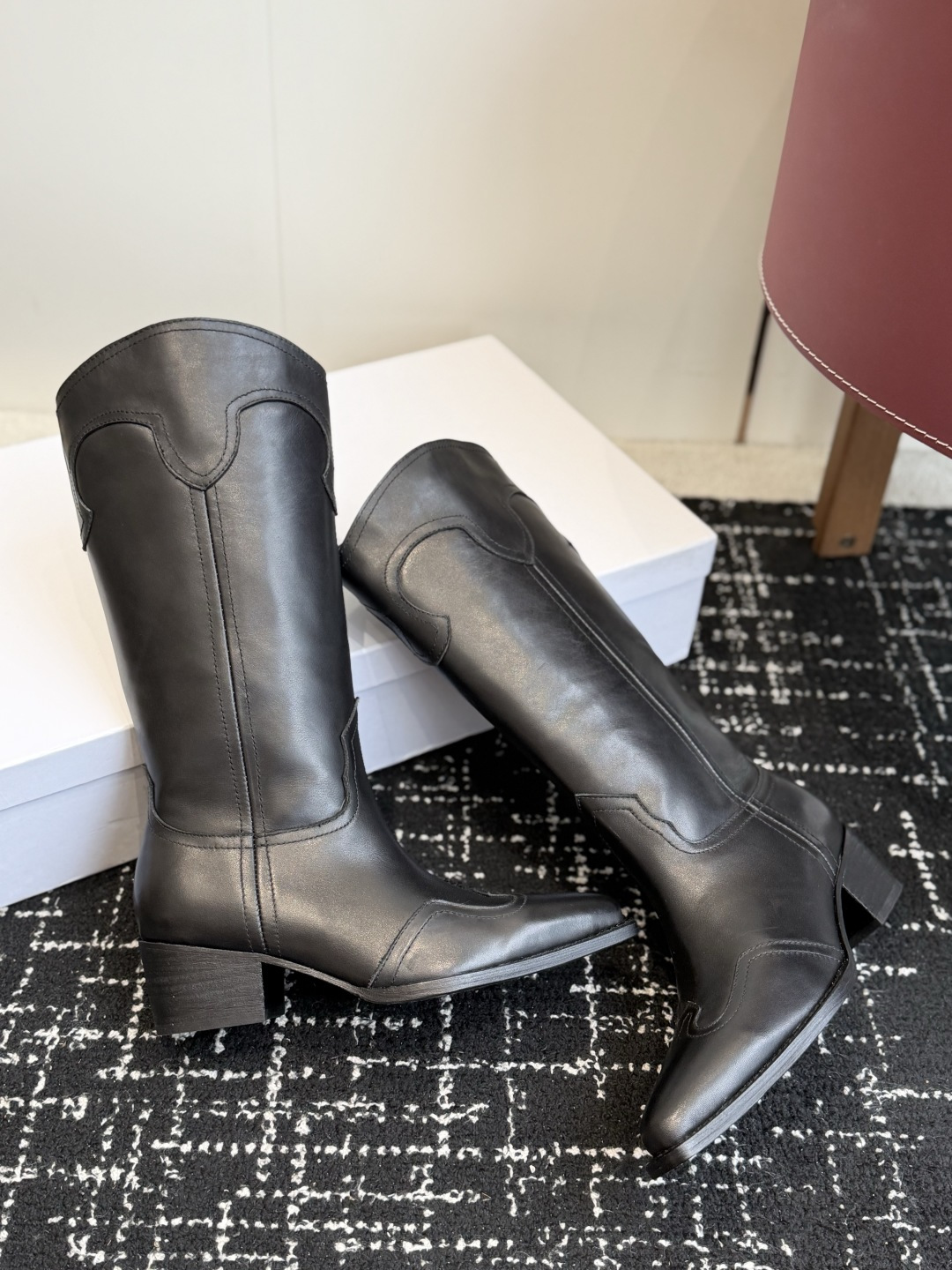 代购级(黑皮) Celine 赛琳 26ss秋冬新品 复古粗跟 切尔西 尖头 长靴 高靴 骑士靴 塞琳这一季好看的款式真 代购级(黑皮) Celine 赛琳 26ss秋冬新品 复古粗跟 切尔西 尖头 长靴 高靴 骑士靴 塞琳这一季好看的款式真