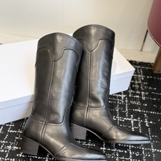 代购级(黑皮) Celine 赛琳 26ss秋冬新品 复古粗跟 切尔西 尖头 长靴 高靴 骑士靴 塞琳这一季好看的款式真 代购级(黑皮) Celine 赛琳 26ss秋冬新品 复古粗跟 切尔西 尖头 长靴 高靴 骑士靴 塞琳这一季好看的款式真