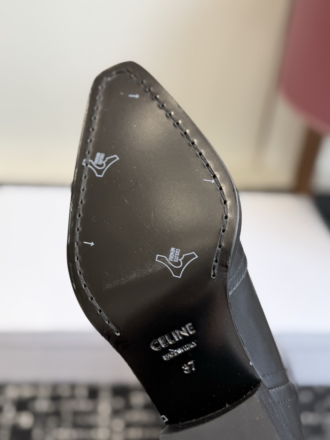 代购级(黑皮) Celine 赛琳 26ss秋冬新品 复古粗跟 切尔西 尖头 长靴 高靴 骑士靴 塞琳这一季好看的款式真 代购级(黑皮) Celine 赛琳 26ss秋冬新品 复古粗跟 切尔西 尖头 长靴 高靴 骑士靴 塞琳这一季好看的款式真