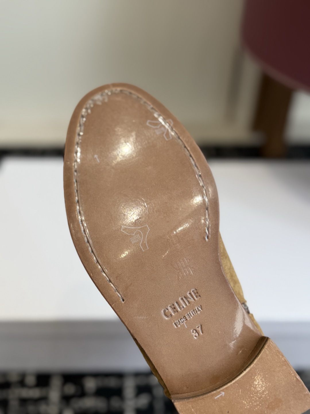代购级短靴 Celine 赛琳 26ss秋冬新品 粗跟 短靴 塞琳这一季好看的款式真的是很多 比如这款军靴就很机车风 代购级短靴 Celine 赛琳 26ss秋冬新品 粗跟 短靴 塞琳这一季好看的款式真的是很多 比如这款军靴就很机车风