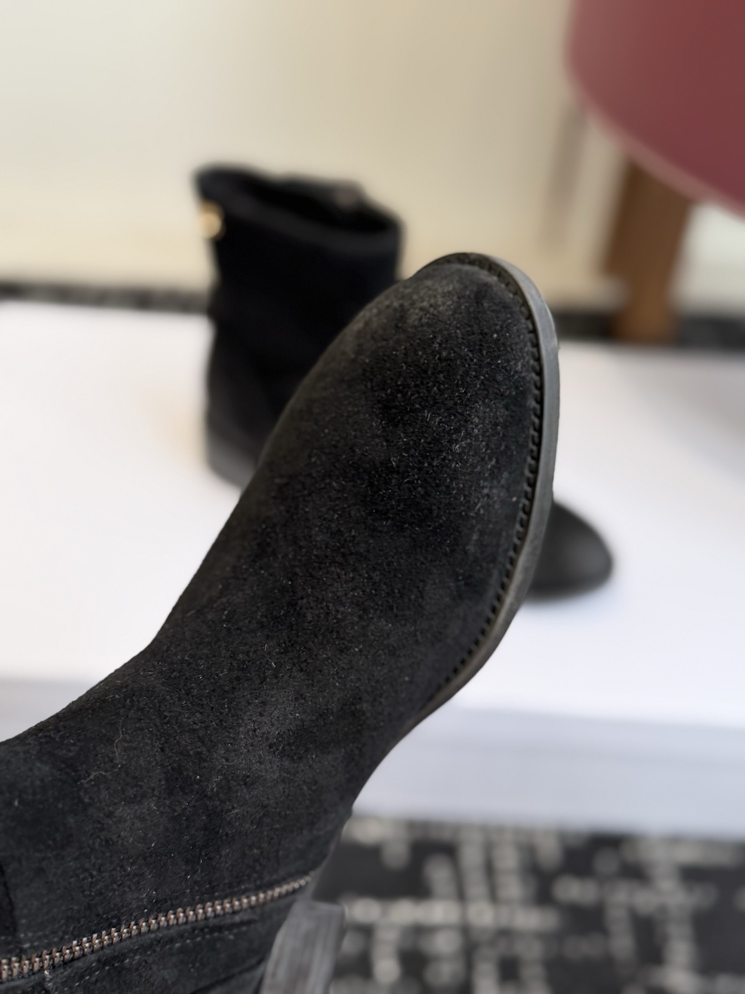 代购级短靴 Celine 赛琳 26ss秋冬新品 粗跟 短靴 塞琳这一季好看的款式真的是很多 比如这款军靴就很机车风  