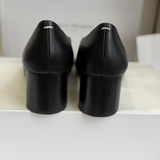 东莞代购级(官网同步✈️盒包装) Maison Margiela 马吉拉 26ss 粗跟分趾鞋 Tabi分趾鞋 芭蕾舞鞋 东莞代购级(官网同步✈️盒包装) Maison Margiela 马吉拉 26ss 粗跟分趾鞋 Tabi分趾鞋 芭蕾舞鞋