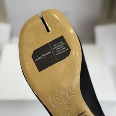 东莞代购级(官网同步✈️盒包装) Maison Margiela 马吉拉 26ss 粗跟分趾鞋 Tabi分趾鞋 芭蕾舞鞋 东莞代购级(官网同步✈️盒包装) Maison Margiela 马吉拉 26ss 粗跟分趾鞋 Tabi分趾鞋 芭蕾舞鞋