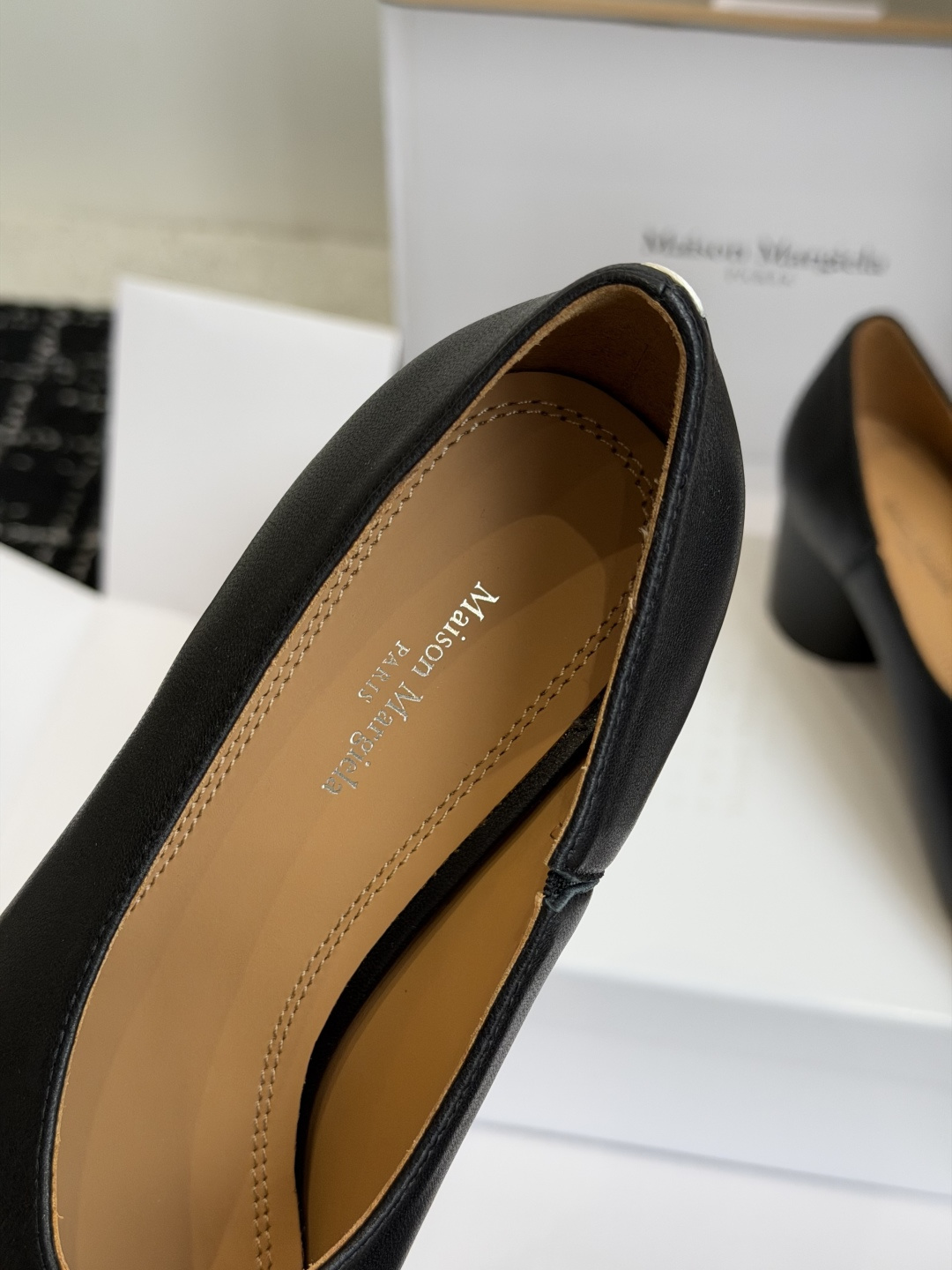 东莞代购级(官网同步✈️盒包装) Maison Margiela 马吉拉 26ss 粗跟分趾鞋 Tabi分趾鞋 芭蕾舞鞋 东莞代购级(官网同步✈️盒包装) Maison Margiela 马吉拉 26ss 粗跟分趾鞋 Tabi分趾鞋 芭蕾舞鞋