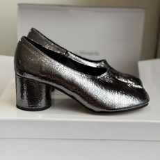 东莞代购级(官网同步✈️盒包装) Maison Margiela 马吉拉 26ss 粗跟分趾鞋 Tabi分趾鞋 芭蕾舞鞋 东莞代购级(官网同步✈️盒包装) Maison Margiela 马吉拉 26ss 粗跟分趾鞋 Tabi分趾鞋 芭蕾舞鞋