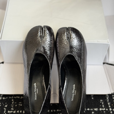 东莞代购级(官网同步✈️盒包装) Maison Margiela 马吉拉 26ss 粗跟分趾鞋 Tabi分趾鞋 芭蕾舞鞋 东莞代购级(官网同步✈️盒包装) Maison Margiela 马吉拉 26ss 粗跟分趾鞋 Tabi分趾鞋 芭蕾舞鞋