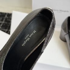 东莞代购级(官网同步✈️盒包装) Maison Margiela 马吉拉 26ss 粗跟分趾鞋 Tabi分趾鞋 芭蕾舞鞋 东莞代购级(官网同步✈️盒包装) Maison Margiela 马吉拉 26ss 粗跟分趾鞋 Tabi分趾鞋 芭蕾舞鞋