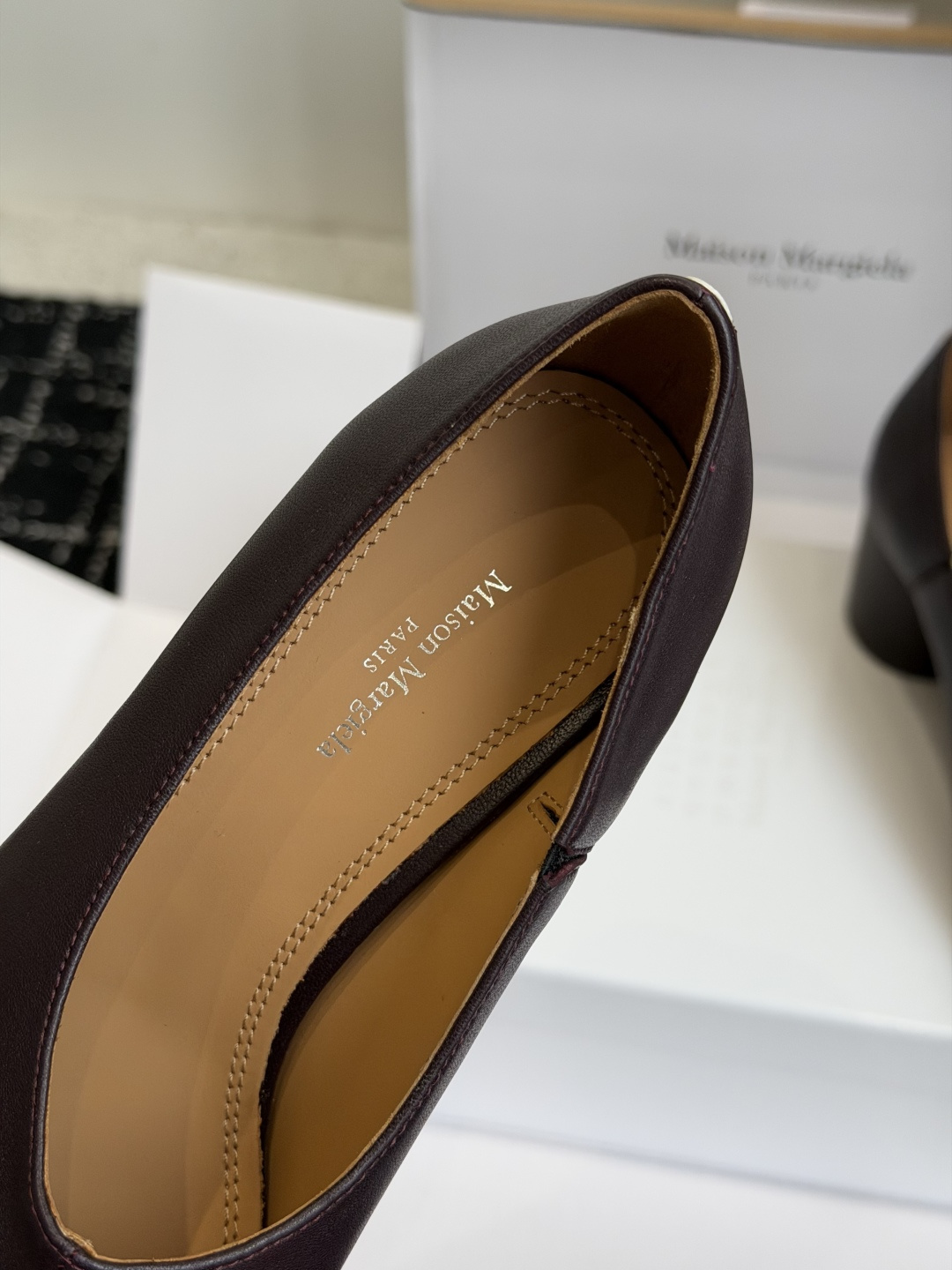 东莞代购级(官网同步✈️盒包装) Maison Margiela 马吉拉 26ss 粗跟分趾鞋 Tabi分趾鞋 芭蕾舞鞋 东莞代购级(官网同步✈️盒包装) Maison Margiela 马吉拉 26ss 粗跟分趾鞋 Tabi分趾鞋 芭蕾舞鞋