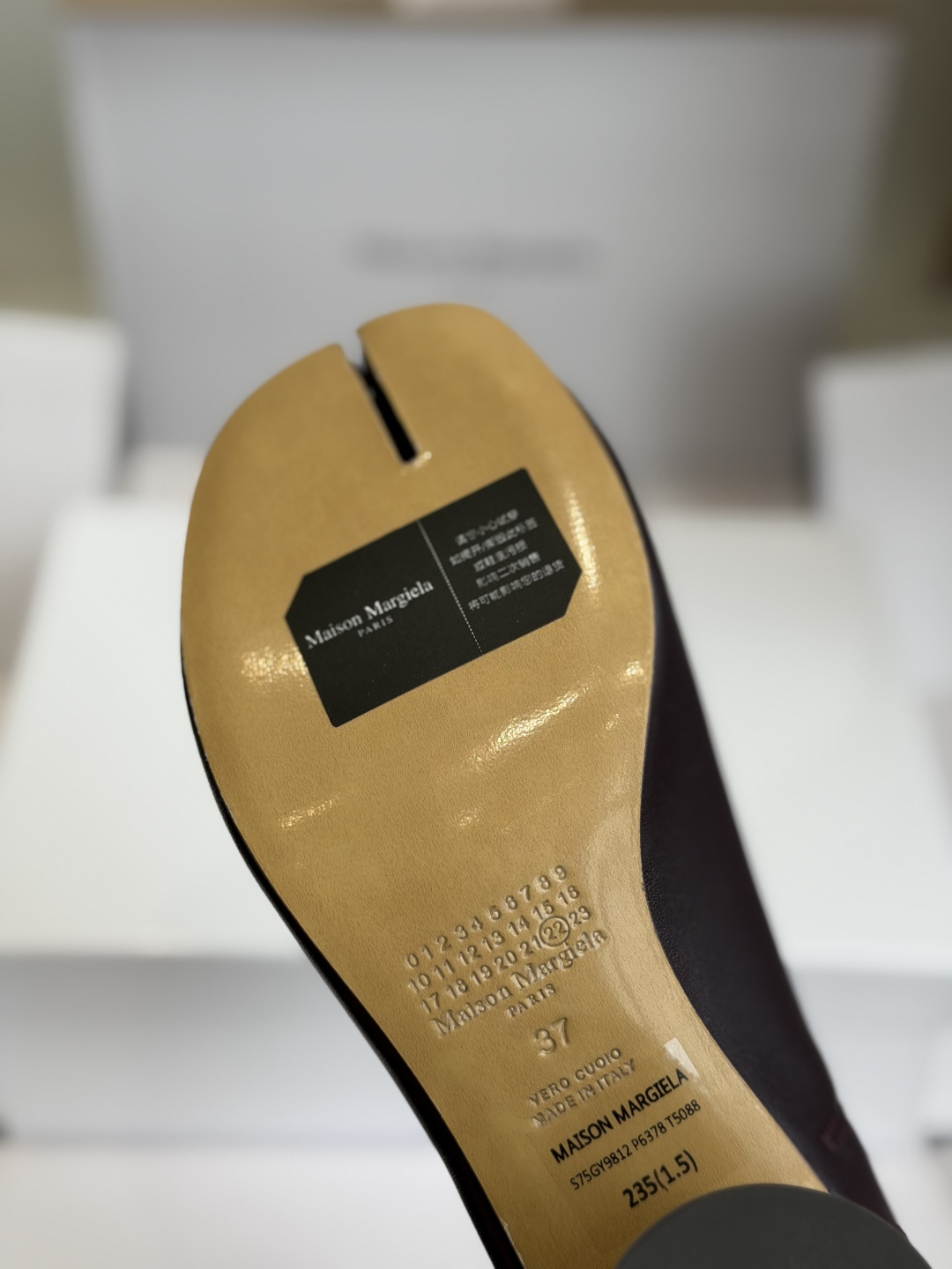 东莞代购级(官网同步✈️盒包装) Maison Margiela 马吉拉 26ss 粗跟分趾鞋 Tabi分趾鞋 芭蕾舞鞋 东莞代购级(官网同步✈️盒包装) Maison Margiela 马吉拉 26ss 粗跟分趾鞋 Tabi分趾鞋 芭蕾舞鞋