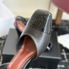 代购级 CHANEL小香 26ss 早春新款 后空大方头高跟凉鞋,复古法式优雅感,高级感十足 香奶奶后空玛丽珍凉鞋,最 代购级 CHANEL小香 26ss 早春新款 后空大方头高跟凉鞋,复古法式优雅感,高级感十足 香奶奶后空玛丽珍凉鞋,最