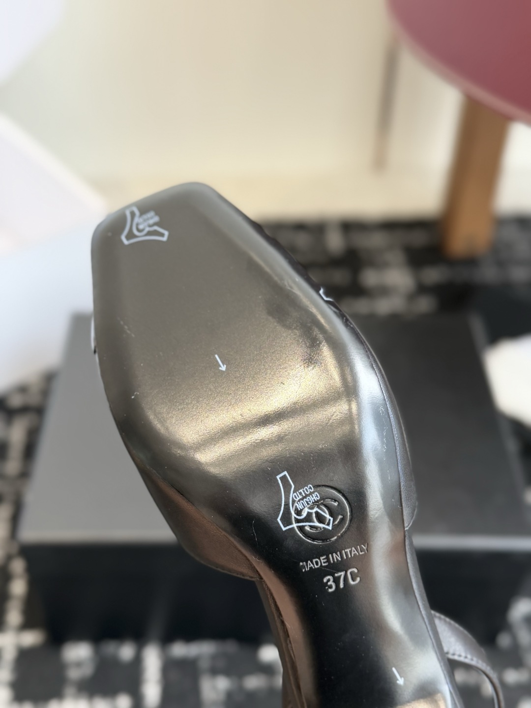 代购级 CHANEL小香 26ss 早春新款 后空大方头高跟凉鞋,复古法式优雅感,高级感十足 香奶奶后空玛丽珍凉鞋,最 代购级 CHANEL小香 26ss 早春新款 后空大方头高跟凉鞋,复古法式优雅感,高级感十足 香奶奶后空玛丽珍凉鞋,最
