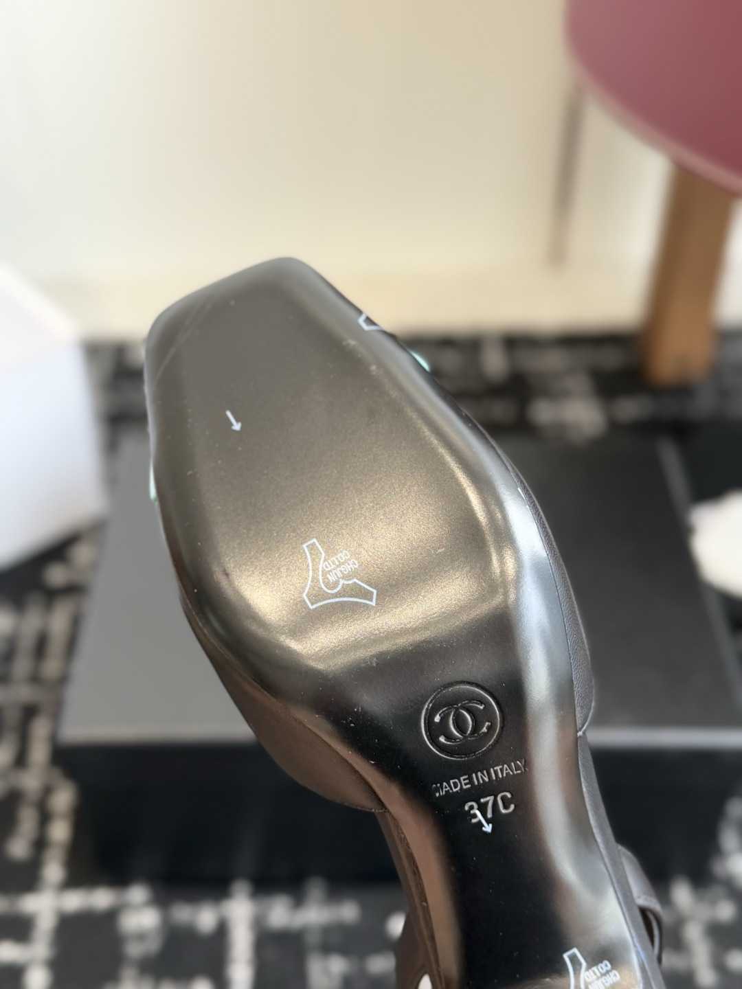 代购级 CHANEL小香 26ss 早春新款 后空大方头高跟凉鞋,复古法式优雅感,高级感十足 香奶奶后空玛丽珍凉鞋,最 代购级 CHANEL小香 26ss 早春新款 后空大方头高跟凉鞋,复古法式优雅感,高级感十足 香奶奶后空玛丽珍凉鞋,最