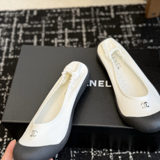 代购级 Chanel香奈儿26ss 单鞋 弹力后跟设计 这款经典设计 鞋面简洁的风格,多元化混搭非常好看百搭,休闲,时尚 代购级 Chanel香奈儿26ss 单鞋 弹力后跟设计 这款经典设计 鞋面简洁的风格,多元化混搭非常好看百搭,休闲,时尚