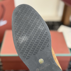 代购级 LP 新 Loropiana经典一脚蹬 短靴 一双时尚又实用的靴子不仅可以为你的穿搭加分,还能让你的脚部更加舒 代购级 LP 新 Loropiana经典一脚蹬 短靴 一双时尚又实用的靴子不仅可以为你的穿搭加分,还能让你的脚部更加舒