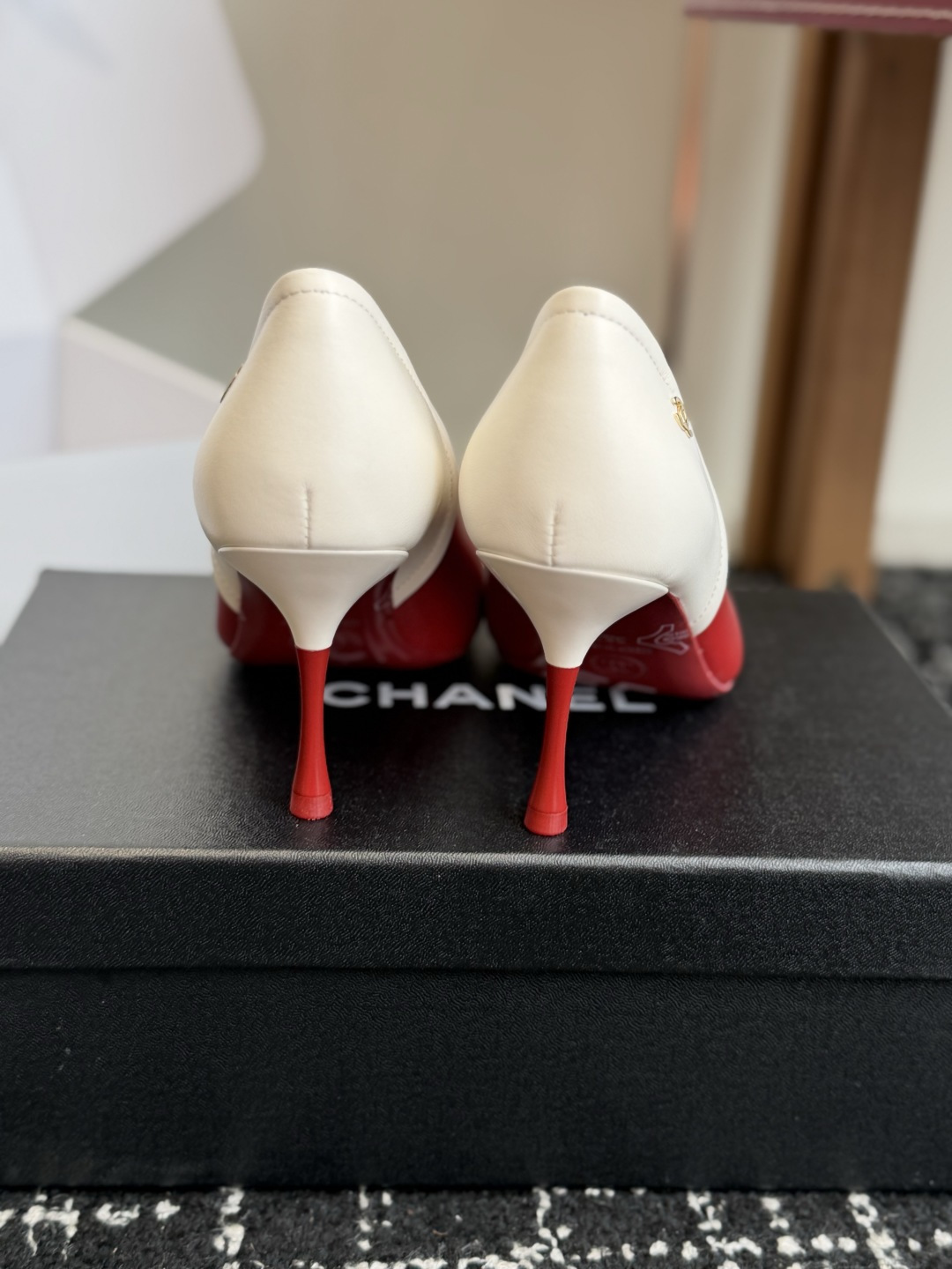 代购级 CHANEL小香 26ss 早春新款 尖头深口单鞋,简约、优雅感,高级感十足 香奶奶简约高跟鞋单鞋,上班约会非 代购级 CHANEL小香 26ss 早春新款 尖头深口单鞋,简约、优雅感,高级感十足 香奶奶简约高跟鞋单鞋,上班约会非