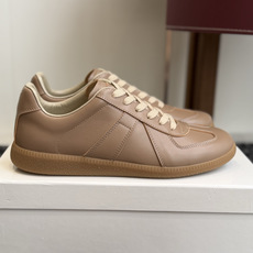 代购级(男码) MaisonMargiela MM6 马吉拉 26新色 情侣款 德训鞋 休闲 运动鞋 原版购入开发 做 代购级(男码) MaisonMargiela MM6 马吉拉 26新色 情侣款 德训鞋 休闲 运动鞋 原版购入开发 做