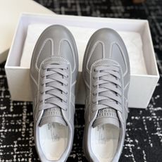 代购级(男码) MaisonMargiela MM6 马吉拉 26新色 情侣款 德训鞋 休闲 运动鞋 原版购入开发 做 代购级(男码) MaisonMargiela MM6 马吉拉 26新色 情侣款 德训鞋 休闲 运动鞋 原版购入开发 做