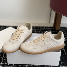 代购级(男码) MaisonMargiela MM6 马吉拉 26新色 德训鞋 休闲 运动鞋 原版购入开发 做货 鬼才设 代购级(男码) MaisonMargiela MM6 马吉拉 26新色 德训鞋 休闲 运动鞋 原版购入开发 做货 鬼才设