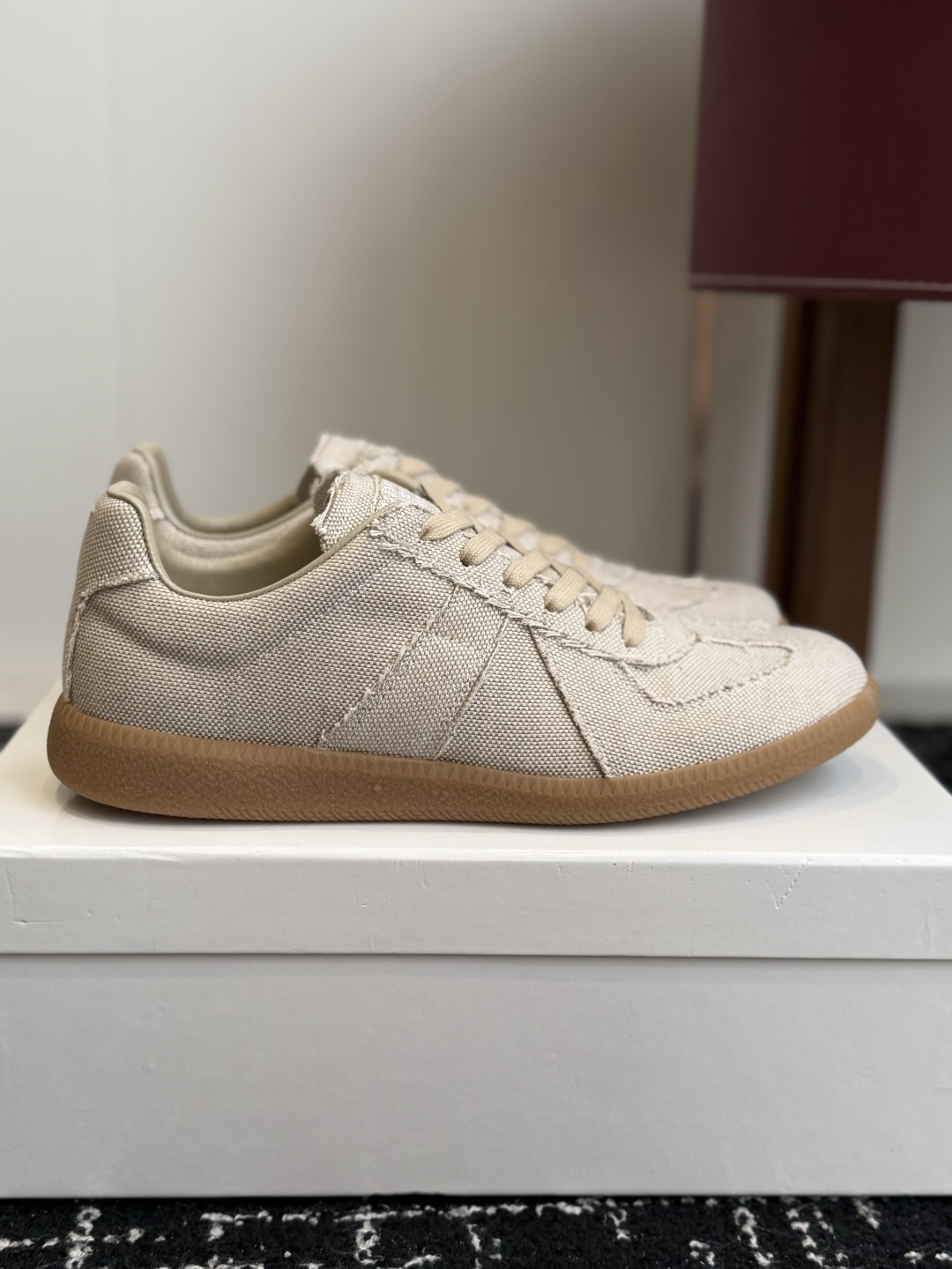 代购级(男码) MaisonMargiela MM6 马吉拉 26新色 德训鞋 休闲 运动鞋 原版购入开发 做货 鬼才设 代购级(男码) MaisonMargiela MM6 马吉拉 26新色 德训鞋 休闲 运动鞋 原版购入开发 做货 鬼才设