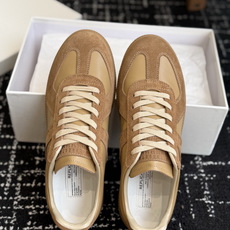 代购级(男码) MaisonMargiela MM6 马吉拉 26新色 情侣款 德训鞋 休闲 运动鞋 原版购入开发 做 代购级(男码) MaisonMargiela MM6 马吉拉 26新色 情侣款 德训鞋 休闲 运动鞋 原版购入开发 做
