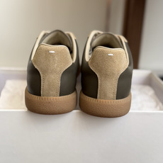 代购级(男码) MaisonMargiela MM6 马吉拉 26新色 情侣款 德训鞋 休闲 运动鞋 原版购入开发 做 代购级(男码) MaisonMargiela MM6 马吉拉 26新色 情侣款 德训鞋 休闲 运动鞋 原版购入开发 做