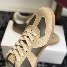 代购级(男码) MaisonMargiela MM6 马吉拉 26新色 情侣款 德训鞋 休闲 运动鞋 原版购入开发 做 代购级(男码) MaisonMargiela MM6 马吉拉 26新色 情侣款 德训鞋 休闲 运动鞋 原版购入开发 做