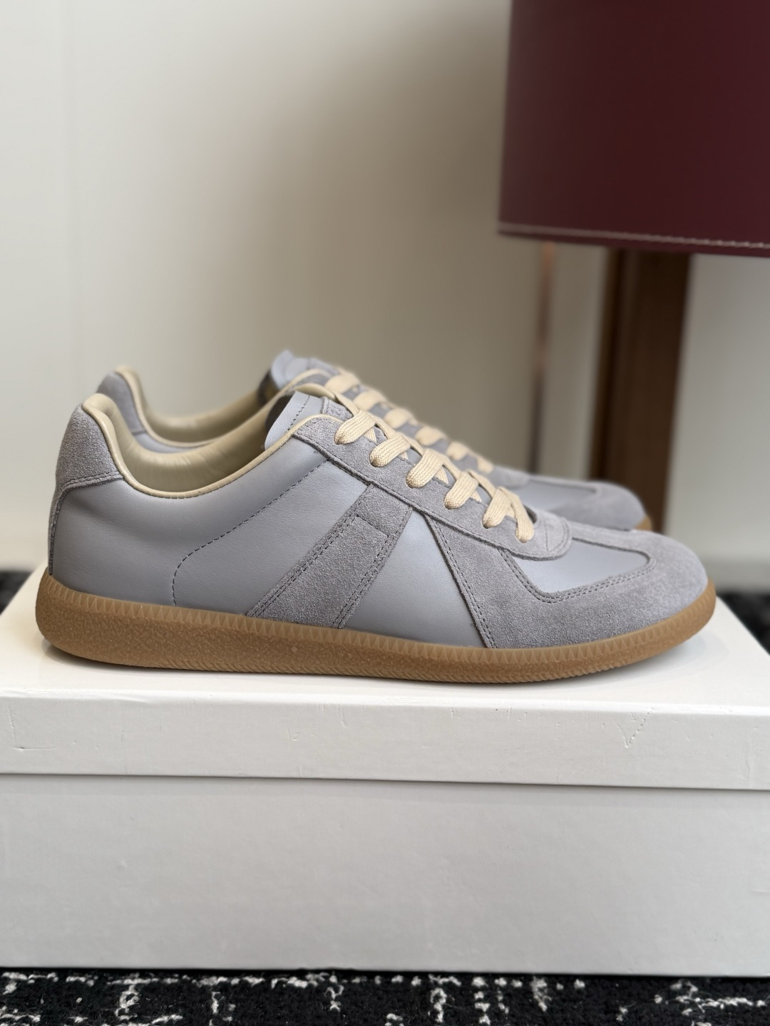 代购级(男码) MaisonMargiela MM6 马吉拉 26新色 情侣款 德训鞋 休闲 运动鞋 原版购入开发 做 代购级(男码) MaisonMargiela MM6 马吉拉 26新色 情侣款 德训鞋 休闲 运动鞋 原版购入开发 做