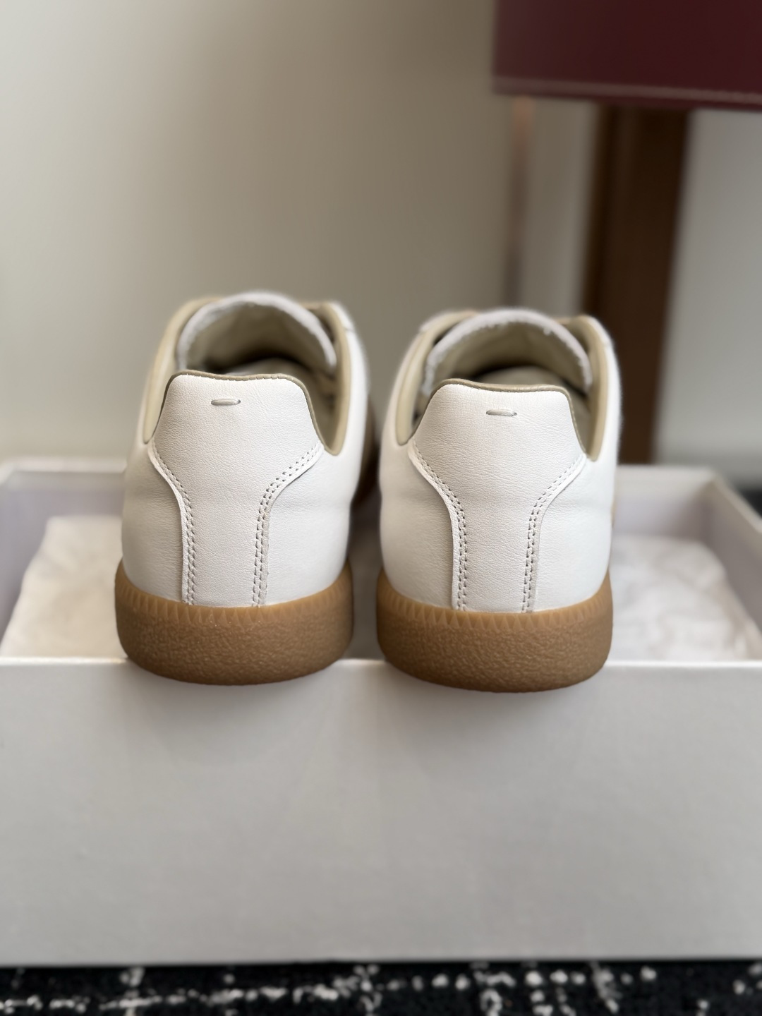 代购级(男码) MaisonMargiela MM6 马吉拉 26新色 情侣款 德训鞋 休闲 运动鞋 原版购入开发 做 代购级(男码) MaisonMargiela MM6 马吉拉 26新色 情侣款 德训鞋 休闲 运动鞋 原版购入开发 做