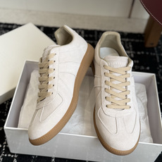 代购级(男码) MaisonMargiela MM6 马吉拉 26新色 情侣款 德训鞋 休闲 运动鞋 原版购入开发 做 代购级(男码) MaisonMargiela MM6 马吉拉 26新色 情侣款 德训鞋 休闲 运动鞋 原版购入开发 做