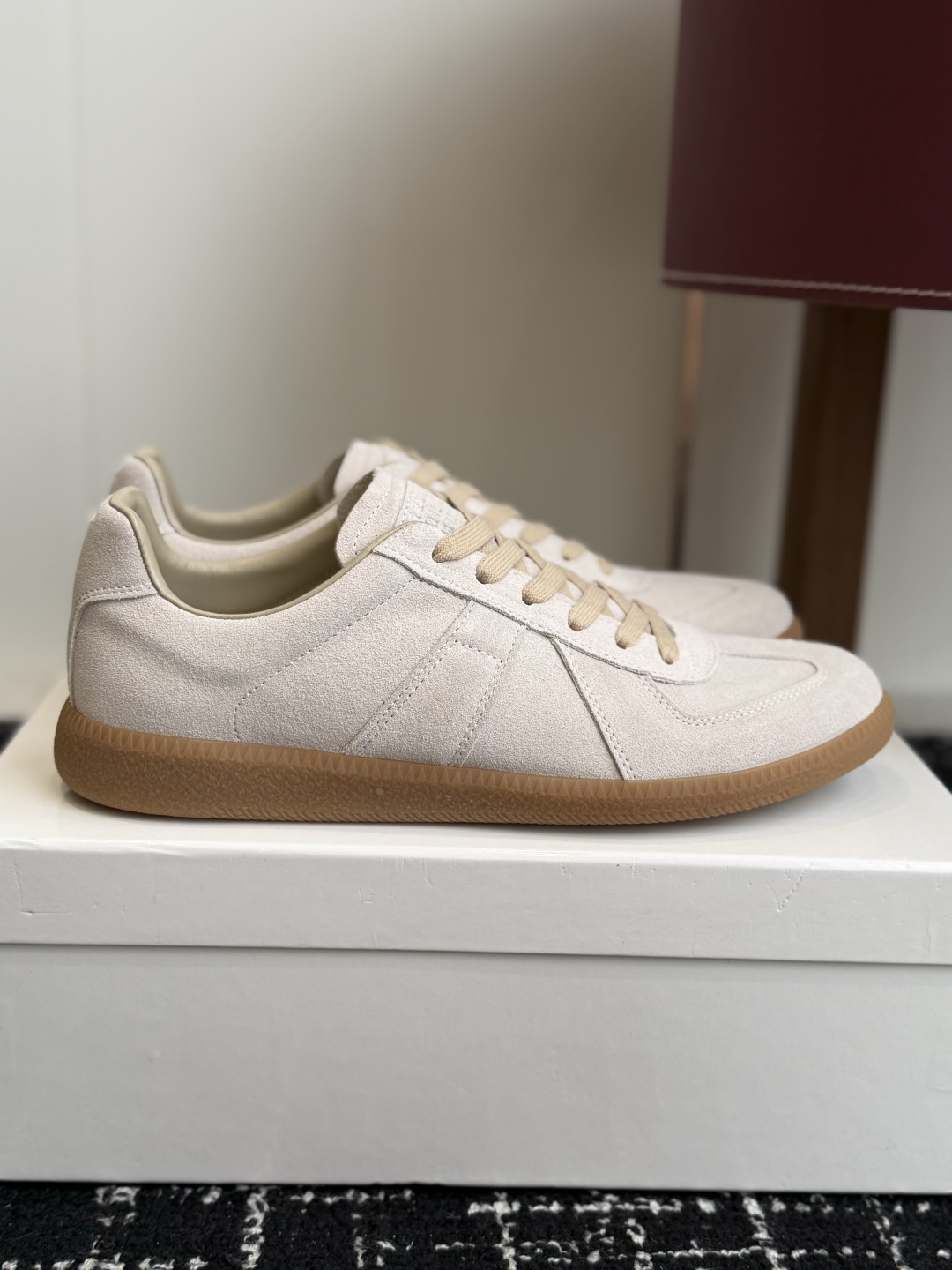 代购级(男码) MaisonMargiela MM6 马吉拉 26新色 情侣款 德训鞋 休闲 运动鞋 原版购入开发 做 代购级(男码) MaisonMargiela MM6 马吉拉 26新色 情侣款 德训鞋 休闲 运动鞋 原版购入开发 做