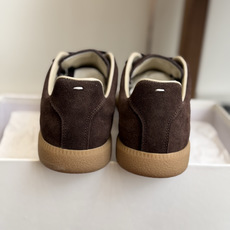 代购级(男码) MaisonMargiela MM6 马吉拉 26新色 情侣款 德训鞋 休闲 运动鞋 原版购入开发 做 代购级(男码) MaisonMargiela MM6 马吉拉 26新色 情侣款 德训鞋 休闲 运动鞋 原版购入开发 做
