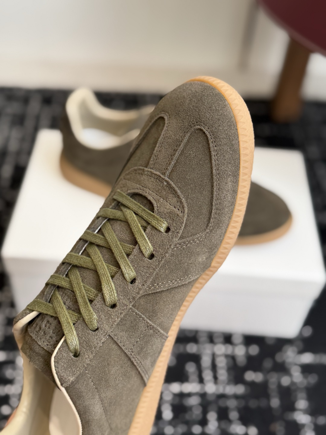 代购级(男码) MaisonMargiela MM6 马吉拉 26新色 情侣款 德训鞋 休闲 运动鞋 原版购入开发 做 代购级(男码) MaisonMargiela MM6 马吉拉 26新色 情侣款 德训鞋 休闲 运动鞋 原版购入开发 做