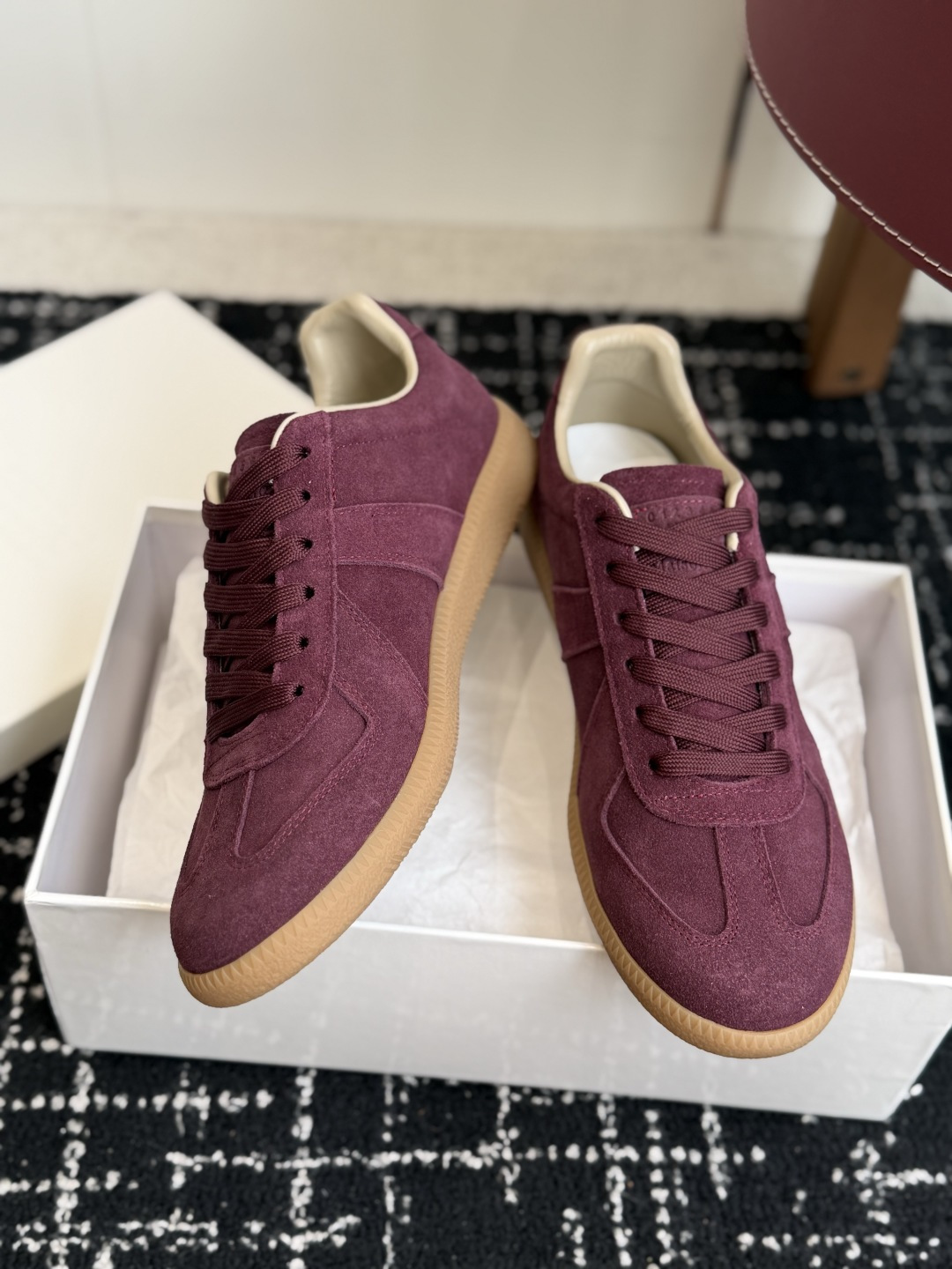 代购级(男码) MaisonMargiela MM6 马吉拉 26新色 情侣款 德训鞋 休闲 运动鞋 原版购入开发 做 代购级(男码) MaisonMargiela MM6 马吉拉 26新色 情侣款 德训鞋 休闲 运动鞋 原版购入开发 做