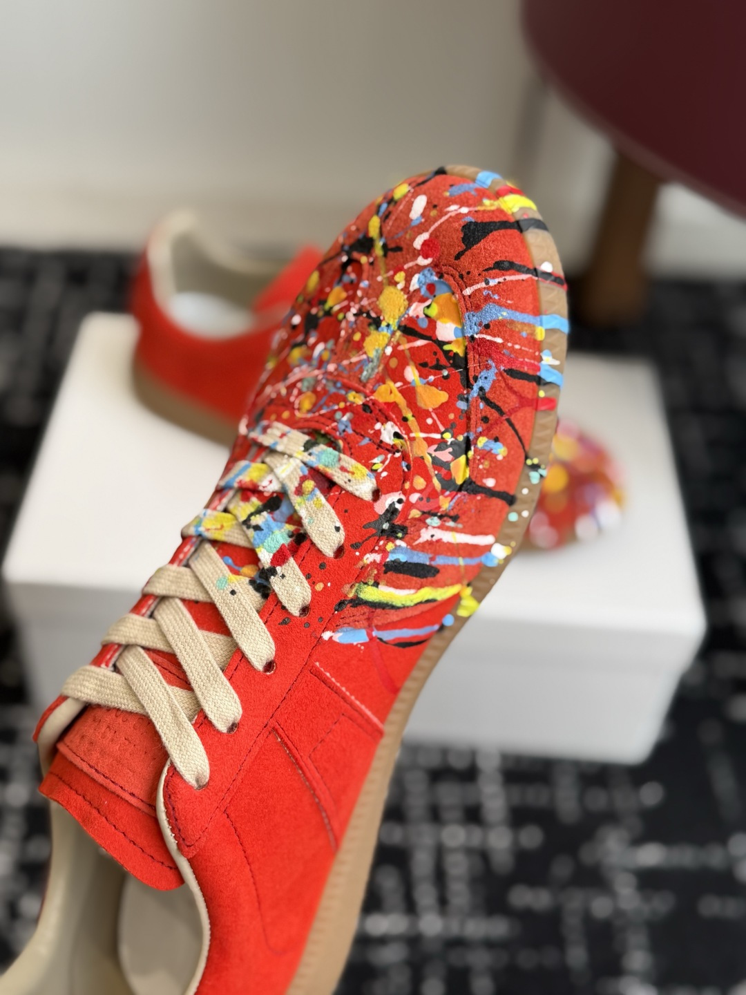 代购级 MaisonMargiela MM6 马吉拉 26新色 情侣款 德训鞋 休闲 运动鞋 原版购入开发 做货 鬼才 代购级 MaisonMargiela MM6 马吉拉 26新色 情侣款 德训鞋 休闲 运动鞋 原版购入开发 做货 鬼才