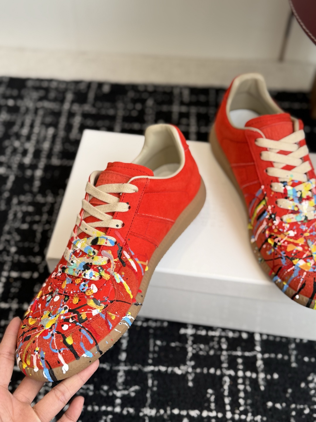代购级 MaisonMargiela MM6 马吉拉 26新色 情侣款 德训鞋 休闲 运动鞋 原版购入开发 做货 鬼才 代购级 MaisonMargiela MM6 马吉拉 26新色 情侣款 德训鞋 休闲 运动鞋 原版购入开发 做货 鬼才