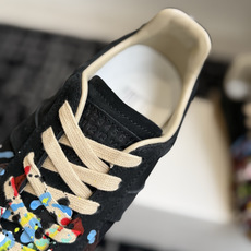代购级 MaisonMargiela MM6 马吉拉 26新色 情侣款 德训鞋 休闲 运动鞋 原版购入开发 做货 鬼才 代购级 MaisonMargiela MM6 马吉拉 26新色 情侣款 德训鞋 休闲 运动鞋 原版购入开发 做货 鬼才