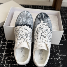 代购级(男码) MaisonMargiela MM6 马吉拉 26新色 情侣款 德训鞋 休闲 运动鞋 原版购入开发 做 代购级(男码) MaisonMargiela MM6 马吉拉 26新色 情侣款 德训鞋 休闲 运动鞋 原版购入开发 做