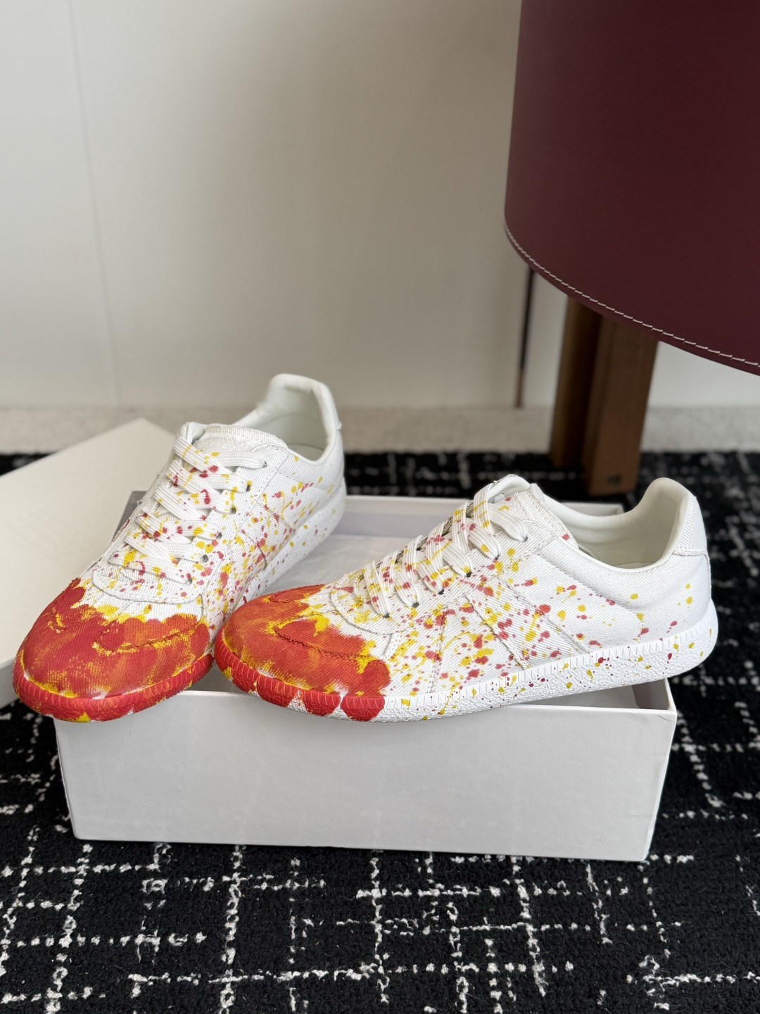 代购级(男码) MaisonMargiela MM6 马吉拉 26新色 情侣款 德训鞋 休闲 运动鞋 原版购入开发 做 代购级(男码) MaisonMargiela MM6 马吉拉 26新色 情侣款 德训鞋 休闲 运动鞋 原版购入开发 做