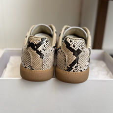 代购级(男码) MaisonMargiela MM6 马吉拉 26新色 情侣款 德训鞋 休闲 运动鞋 原版购入开发 做 代购级(男码) MaisonMargiela MM6 马吉拉 26新色 情侣款 德训鞋 休闲 运动鞋 原版购入开发 做