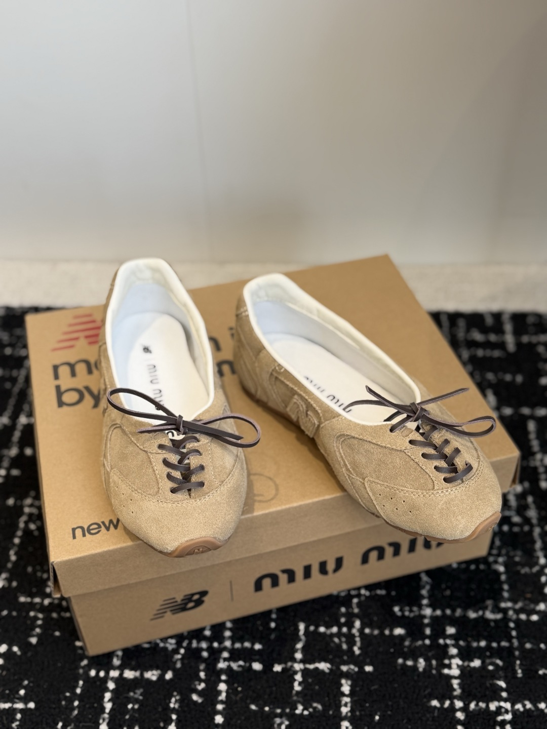代购级 miuX New Balanc*e 联名款 单鞋 休闲鞋  超级无敌大热门[得意]无论你如何穿搭都好看，新款休闲