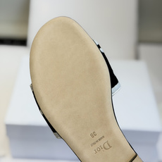 东莞代购级 DIOR 迪奥新品编织袋电绣凉拖 休闲度假风 夏日必入搭配单品 面料:立体刺绣 飞织 内里:垫脚羊皮 跟 东莞代购级 DIOR 迪奥新品编织袋电绣凉拖 休闲度假风 夏日必入搭配单品 面料:立体刺绣 飞织 内里:垫脚羊皮 跟