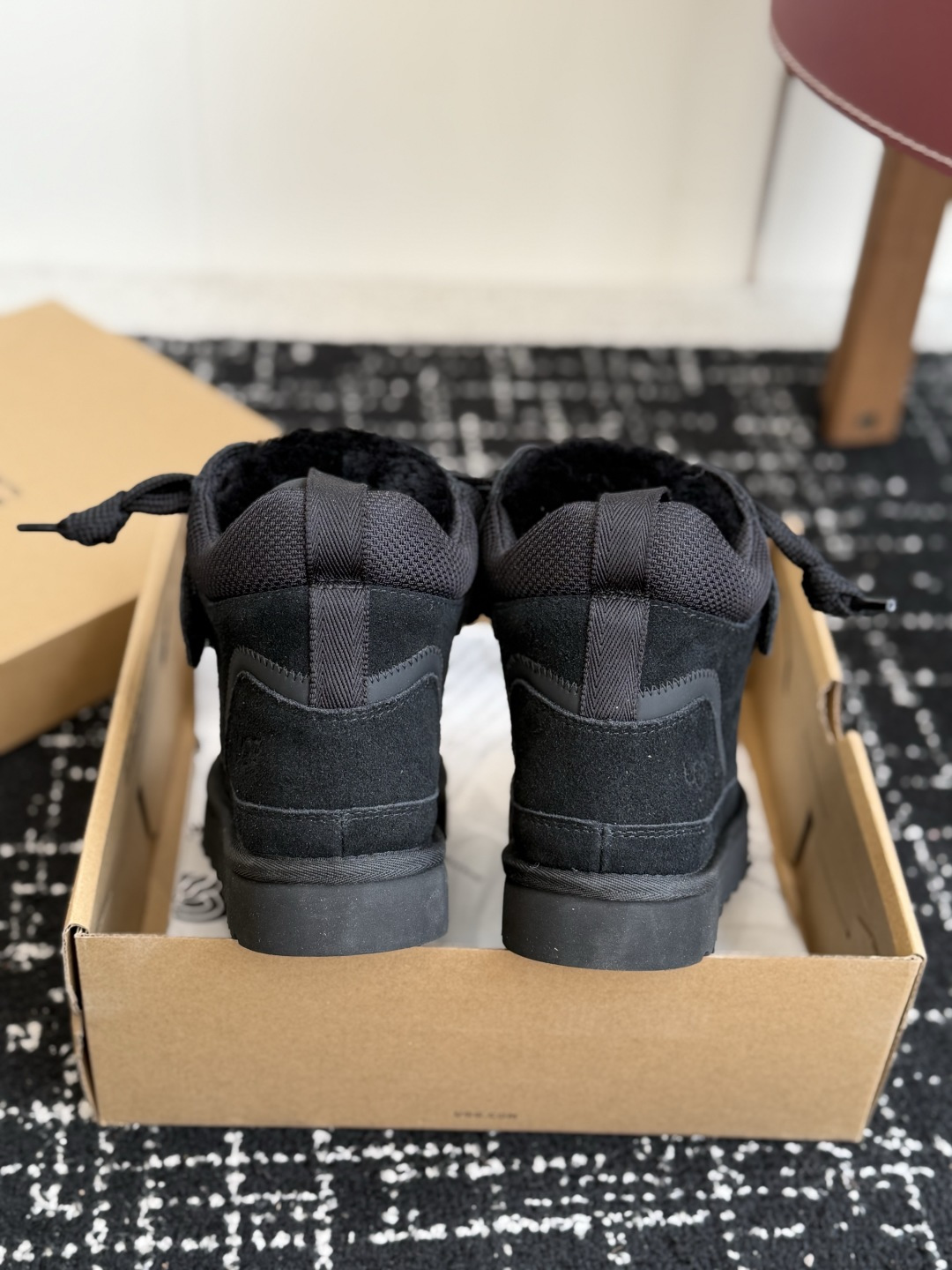 东莞代购级 UGG梅尔坡跟高帮女生羊毛休闲鞋 雪地靴 面料:牛剖层革+织物鞋面 内里:进口澳洲羊毛内里 魔术贴厚底新款 东莞代购级 UGG梅尔坡跟高帮女生羊毛休闲鞋 雪地靴 面料:牛剖层革+织物鞋面 内里:进口澳洲羊毛内里 魔术贴厚底新款