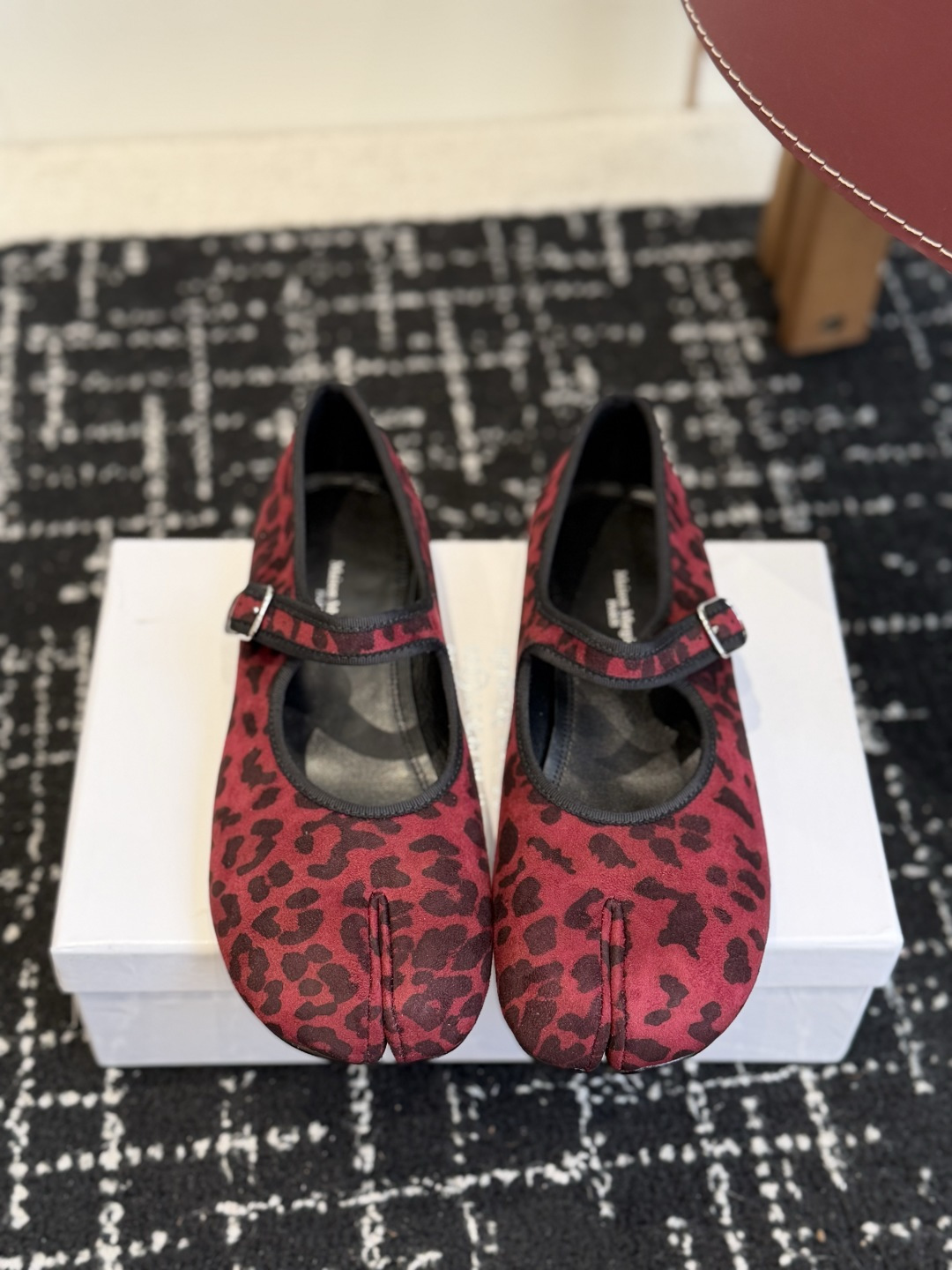 代购级 Maison Margiela丨MM6马吉拉26ss新款 玛丽珍 分趾鞋 Tabi分趾鞋 芭蕾舞鞋 轻松驾驭 小